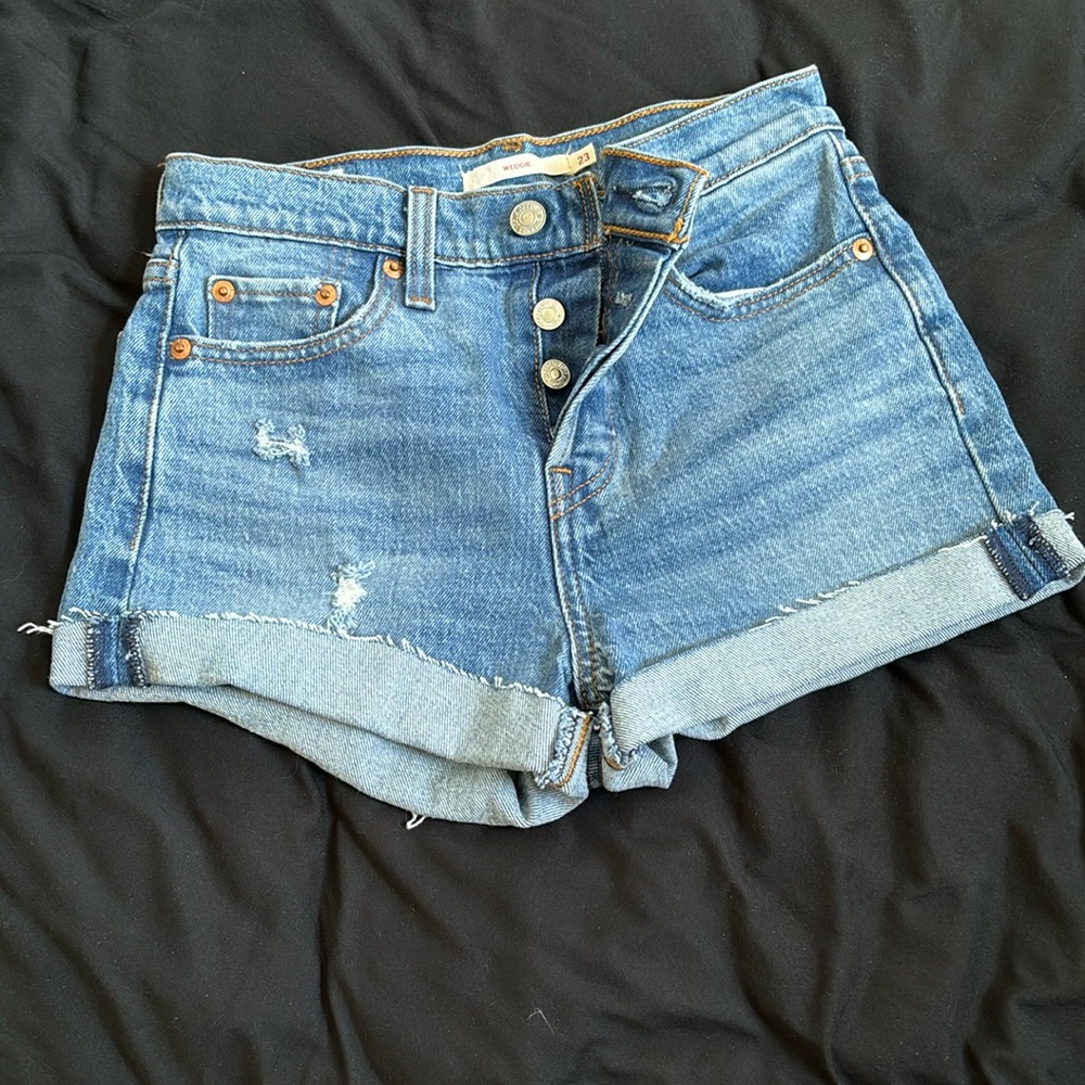 Blue Levi’s Jean shorts